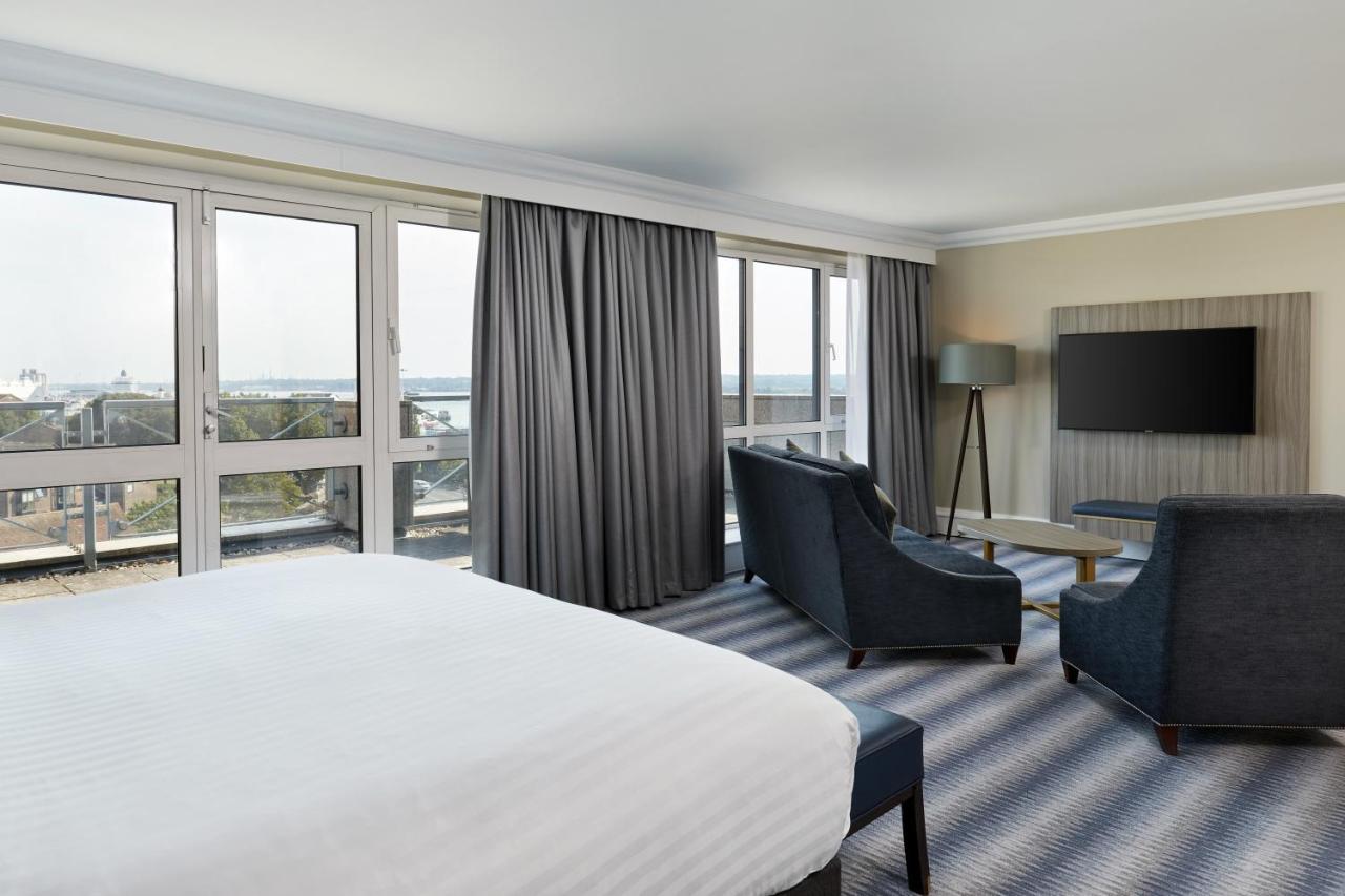 Leonardo Royal Southampton Grand Harbour Ξενοδοχείο Εξωτερικό φωτογραφία